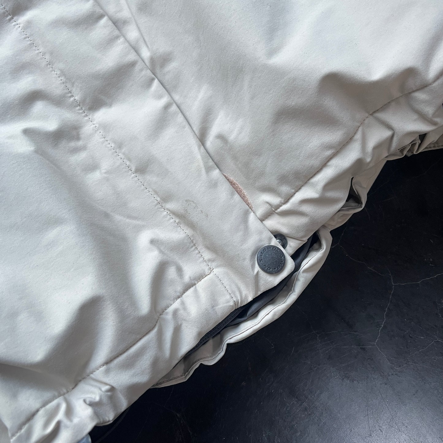 Salomon - 2000s BTM Gore-Tex Insulated Womens Ski Jacket (S-M)