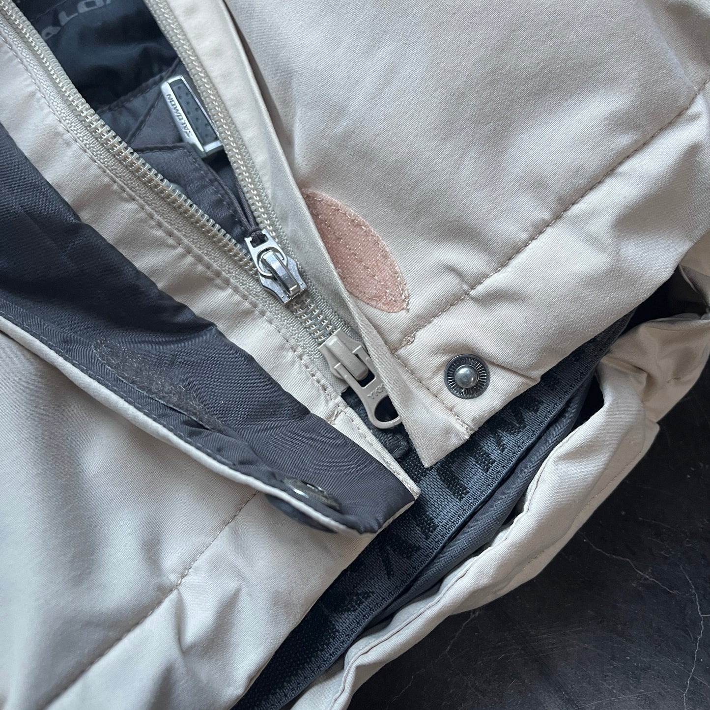 Salomon - 2000s BTM Gore-Tex Insulated Womens Ski Jacket (S-M)