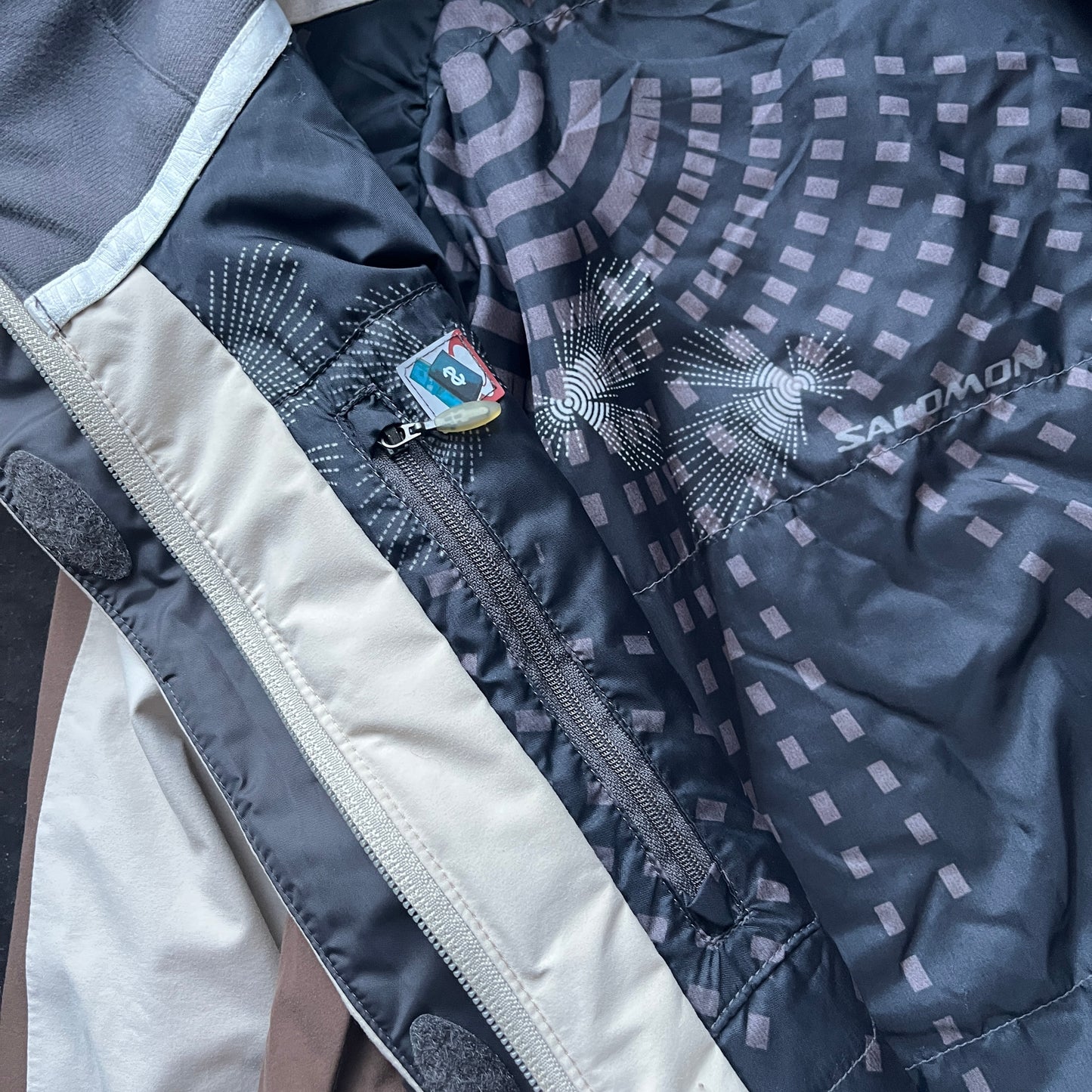 Salomon - 2000s BTM Gore-Tex Insulated Womens Ski Jacket (S-M)