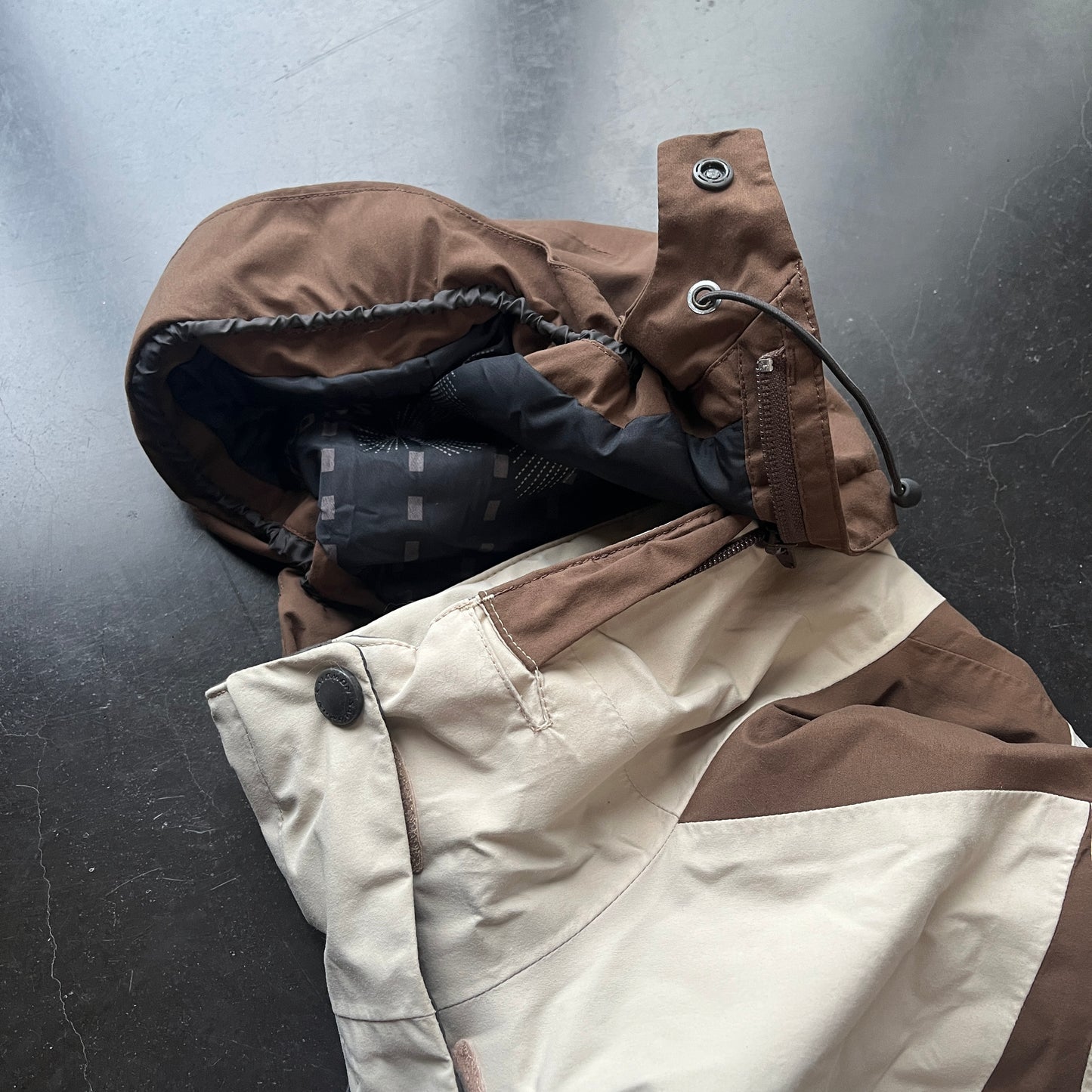 Salomon - 2000s BTM Gore-Tex Insulated Womens Ski Jacket (S-M)