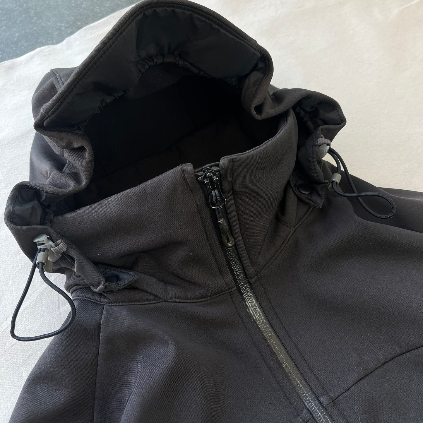 Salomon - 2011 2in1 Softshell Fleece-lined Jacket (XL)