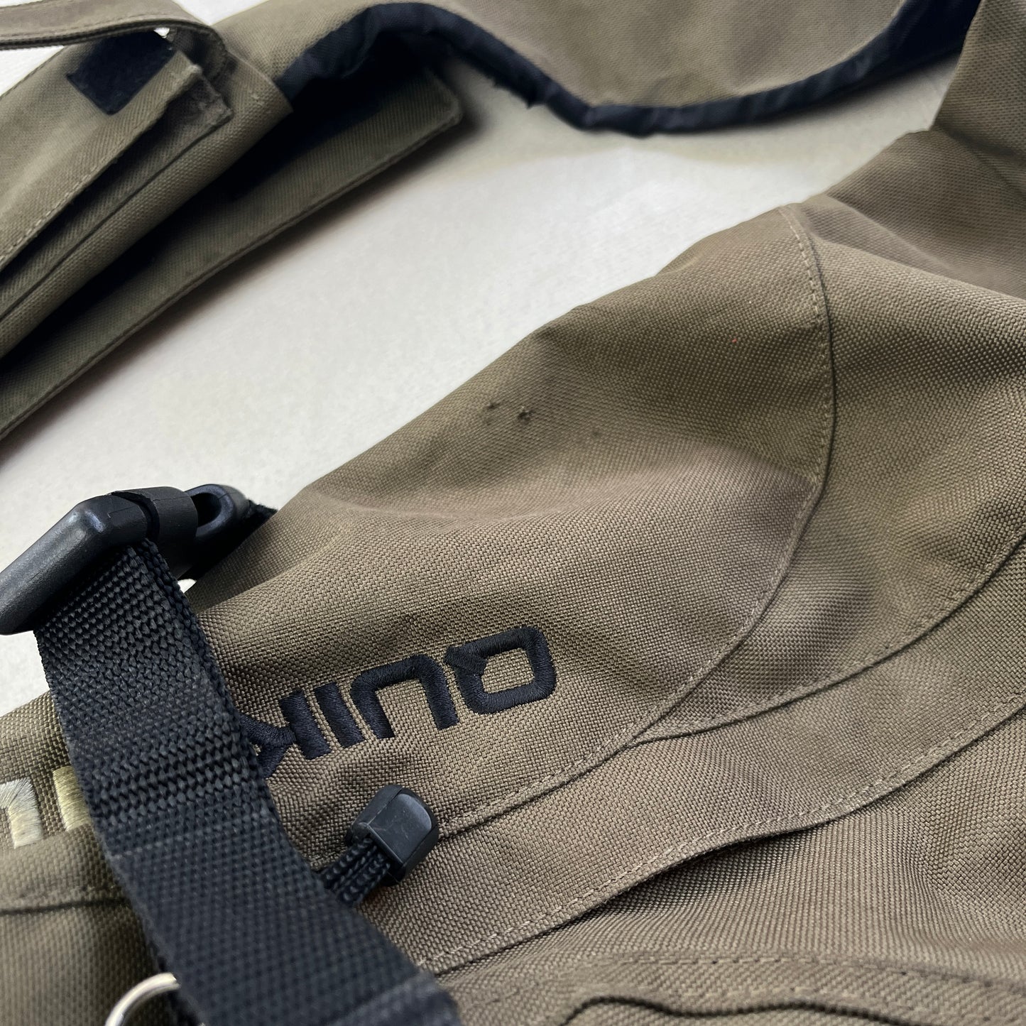 Quiksilver - 2001 Tri-Harness Cyclone Sling Bag