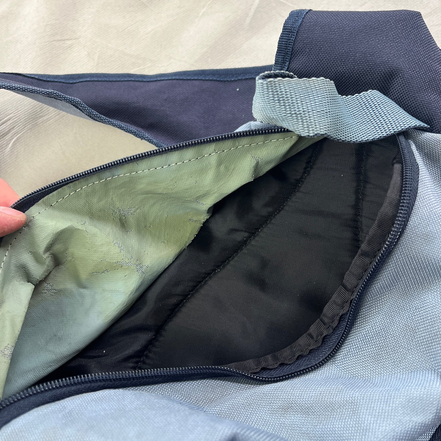 Nike - Vintage Sling Bag