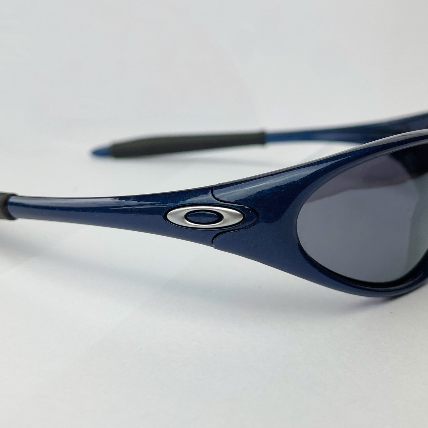 Oakley - 1998 Minute 1.0 Gen 2 Code Blue/Black Iridium Lens Sunglasses