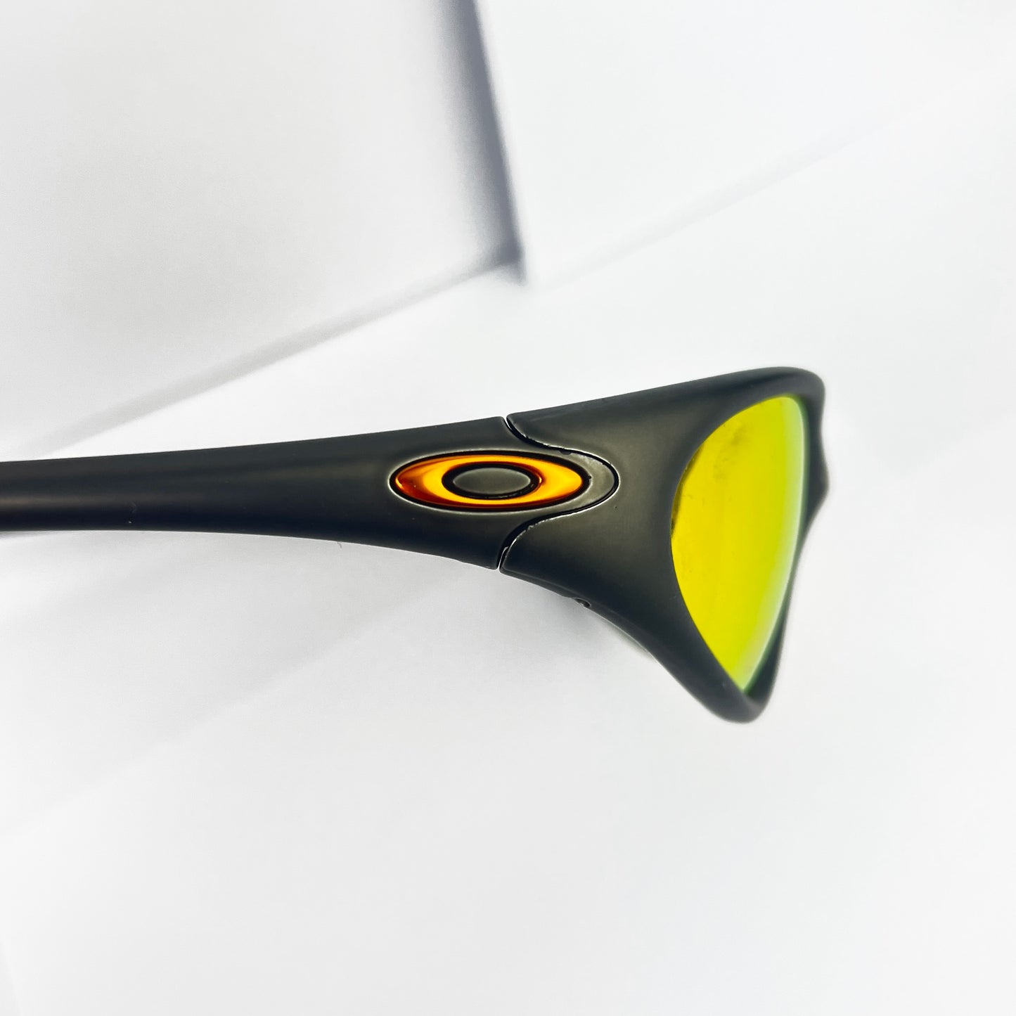 Oakley - 2001 Minute (Gen2) FMJ Gunmetal/Fire Iridium Sunglasses