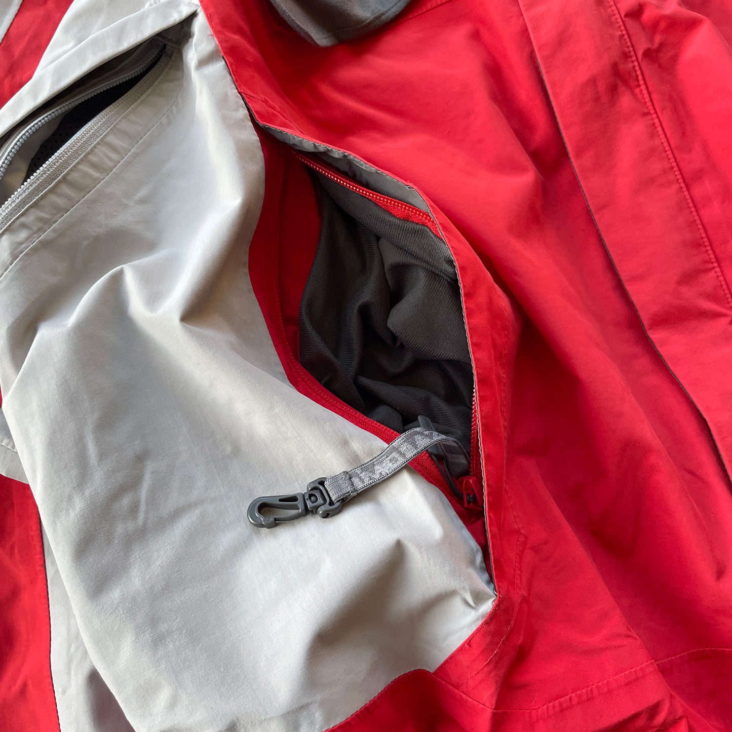 Salomon - 2007 2in1 ClimaPro Primaloft Vent Jacket (XL)