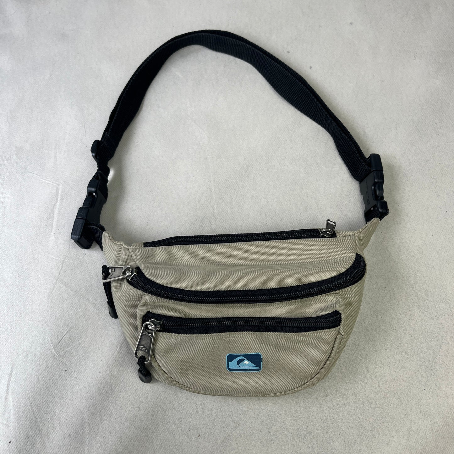 Quiksilver - 2000s Cyclone Sling Bag (Mint Beige)