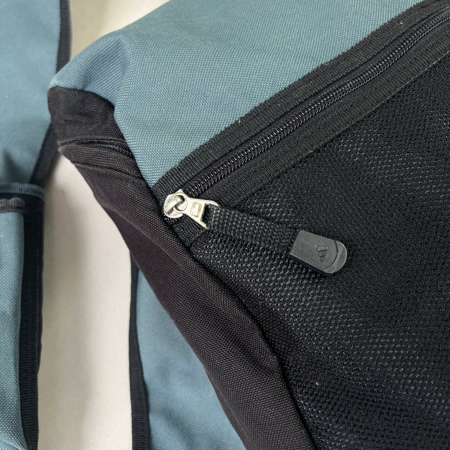 Adidas - Vintage Sling Bag